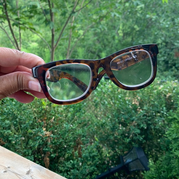 Betsy Johnson reading glass PD62mm +2.50 - Picture 1 of 6